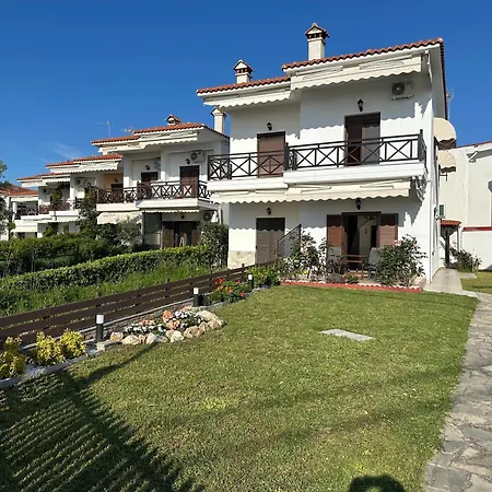 Beachfront Vacation Anastassia Holiday home *